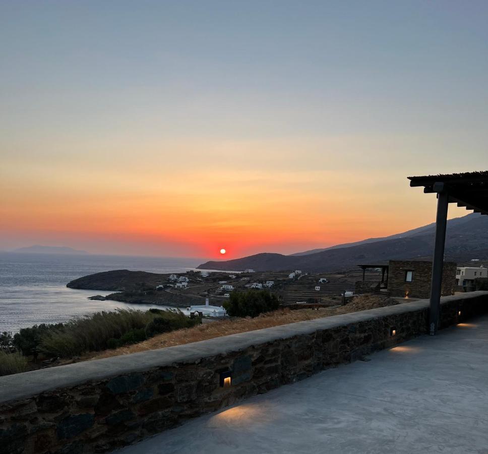 Aerino Seaside Villa Agios Romanos Exteriör bild